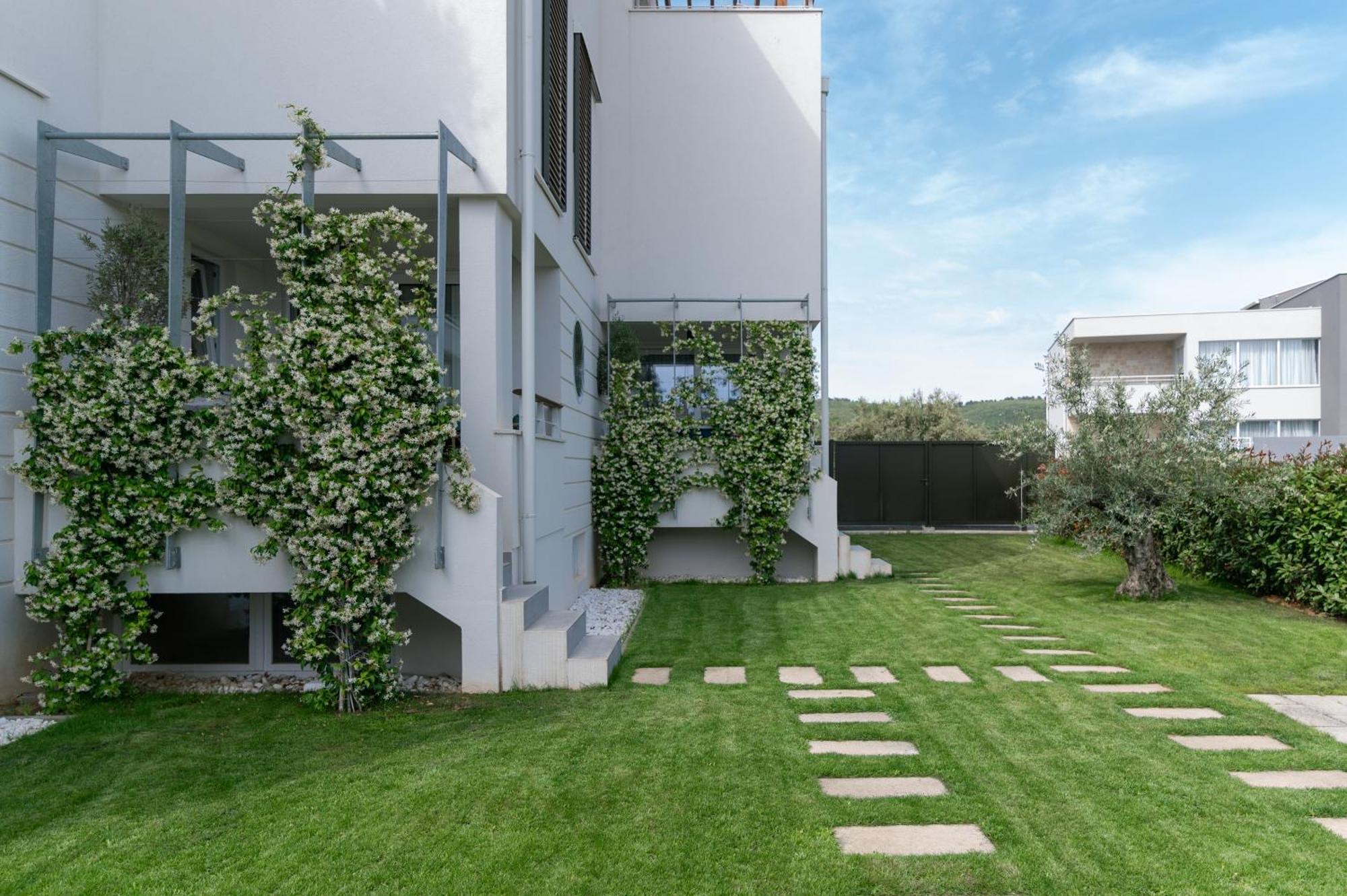 O'live Residence - designer suites Bibinje Eksteriør billede